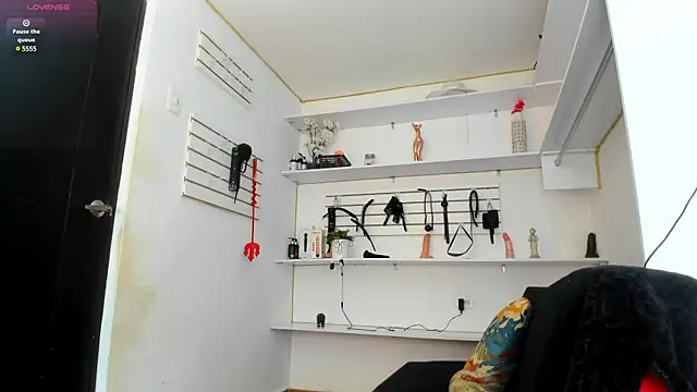 Snapshot of Alejandra_Dunn chatting on 5, 3, 2025 Alejandra Dunn online show from 5, 3, 2025