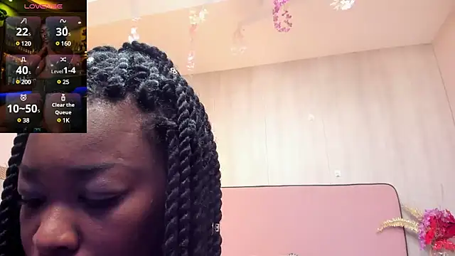 Snapshot of ShairaCoxx chatting on 7, 12, 2024 ShairaCoxx online show from 7, 12, 2024