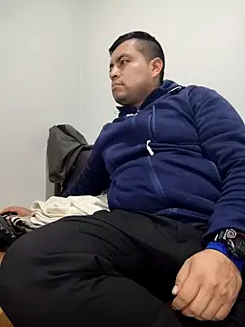 Snapshot of Potro23hotzen chatting on 3, 1, 2025 Potro23hotzen online show from 3, 1, 2025