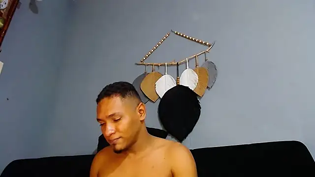 Grandeygruesa1 online show from 8, 1, 2025