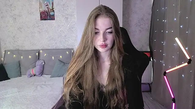 Snapshot of LissaCain chatting on 27, 5, 2026 LissaCain online show from 27, 5, 2026