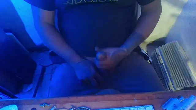 Snapshot of AlanDickson chatting on 19, 1, 2026 AlanDickson online show from 19, 1, 2026