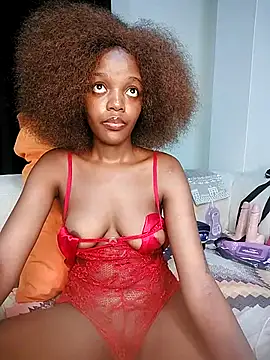 Snapshot of Bella_kiki chatting on 25, 3, 2026 Bella kiki online show from 25, 3, 2026