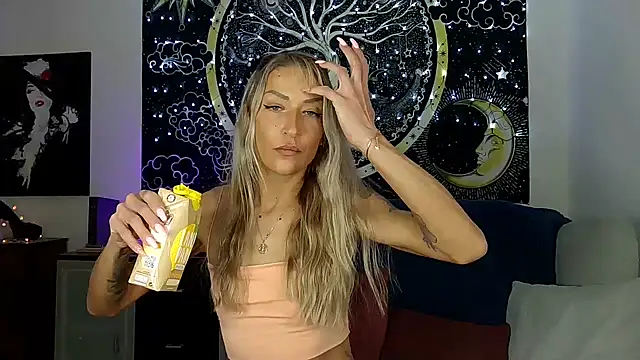 Snapshot of SexxyLiviaa chatting on 18, 2, 2025 SexxyLiviaa online show from 18, 2, 2025