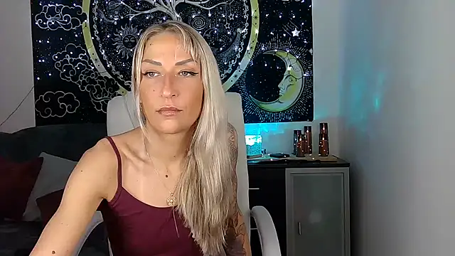 Snapshot of SexxyLiviaa chatting on 24, 2, 2025 SexxyLiviaa online show from 24, 2, 2025