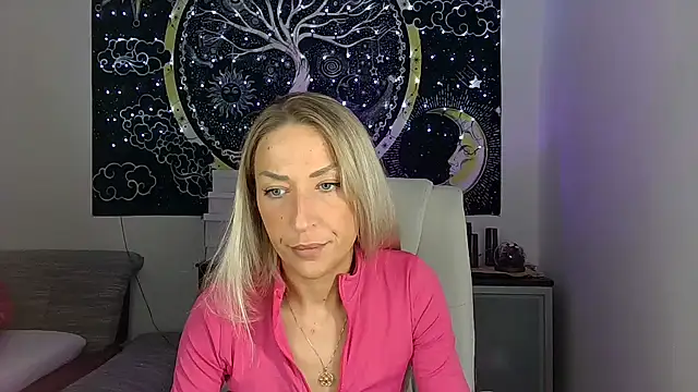 Snapshot of SexxyLiviaa chatting on 26, 9, 2025 SexxyLiviaa online show from 26, 9, 2025