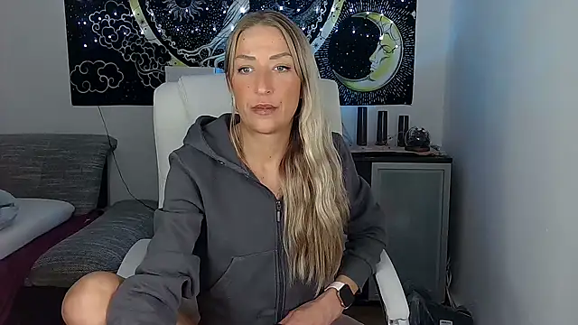 Snapshot of SexxyLiviaa chatting on 30, 9, 2025 SexxyLiviaa online show from 30, 9, 2025