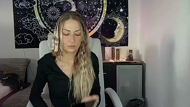 Snapshot of SexxyLiviaa chatting on 17, 10, 2025 SexxyLiviaa online show from 17, 10, 2025