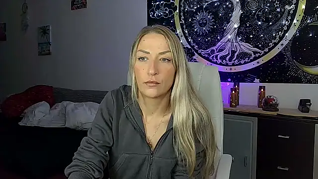 Snapshot of SexxyLiviaa chatting on 2, 11, 2025 SexxyLiviaa online show from 2, 11, 2025