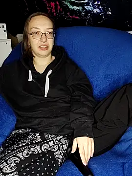 Snapshot of Isabella_Geney chatting on 23, 11, 2025 Isabella Geney online show from 23, 11, 2025