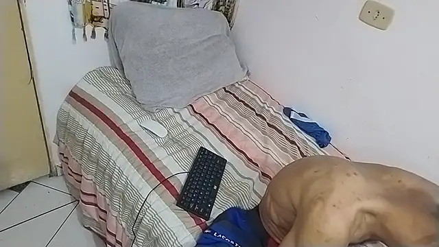 UncutToyBoy23cm online show from 22, 3, 2025