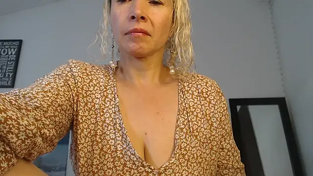 Snapshot of Ingridbergman chatting on 6, 2, 2025 Ingridbergman online show from 6, 2, 2025