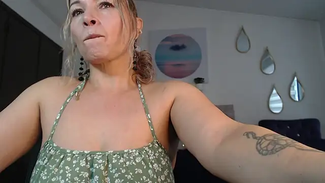 Snapshot of Ingridbergman chatting on 14, 7, 2026 Ingridbergman online show from 14, 7, 2026