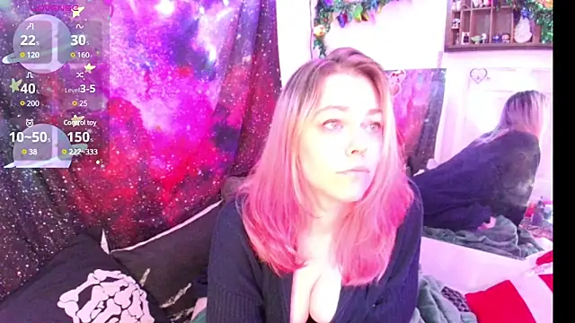 Snapshot of EverlyEster chatting on 7, 12, 2024 EverlyEster online show from 7, 12, 2024