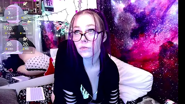 Snapshot of EverlyEster chatting on 22, 2, 2025 EverlyEster online show from 22, 2, 2025