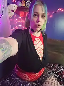 EverlyEster online show from 26, 7, 2026