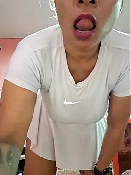 gatadeojosclaros online show from 3, 11, 2025