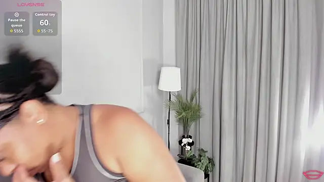 BrianaHazel online show from 7, 4, 2026