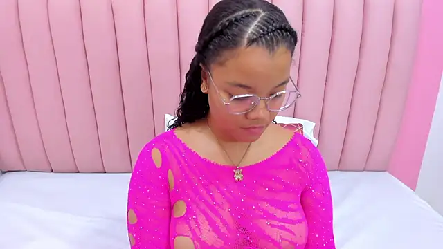 ISABELLA 020 online show from 4, 2, 2025