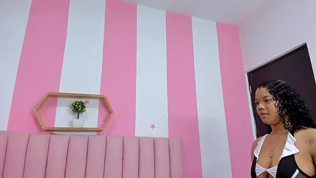 ISABELLA 020 online show from 18, 2, 2026