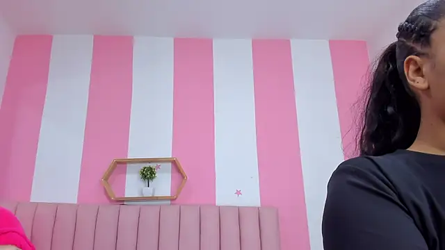 ISABELLA 020 online show from 18, 3, 2026