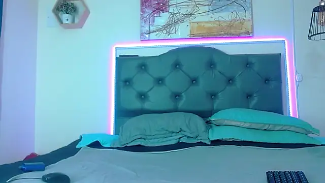 Kim clark1 online show from 12, 9, 2025