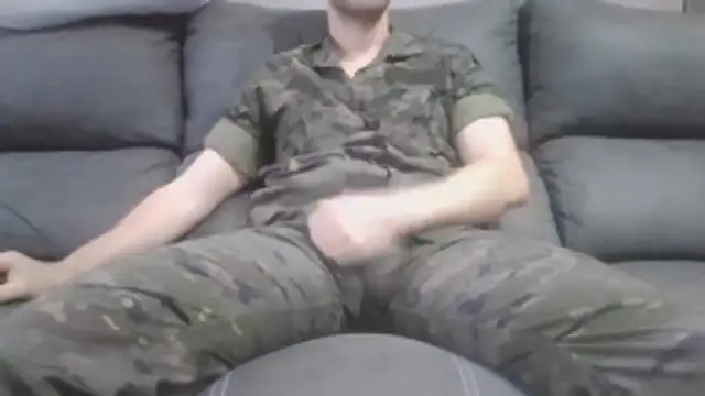 militar guapo online show from 17, 1, 2026