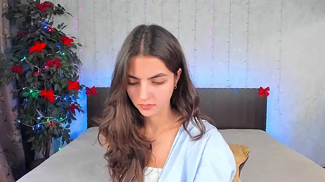 Milana Crystal  online show from 27, 12, 2024