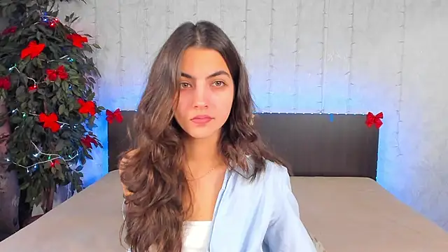 Milana Crystal  online show from 30, 12, 2024