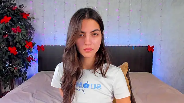 Milana Crystal  online show from 13, 1, 2025