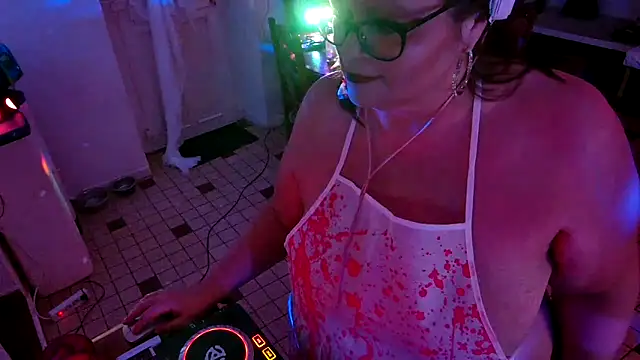 Snapshot of Lola-squirt chatting on 31, 10, 2025 Lola-squirt online show from 31, 10, 2025