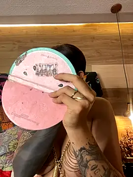 Snapshot of Cori_Paige chatting on 30, 11, 2025 Cori Paige online show from 30, 11, 2025