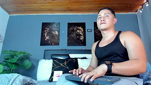 Snapshot of francesco_evan chatting on 26, 10, 2025 francesco evan online show from 26, 10, 2025