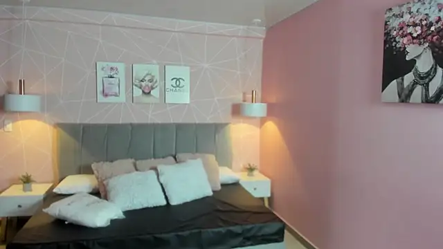 Snapshot of zara__sweet chatting on 2, 2, 2026 zara sweet online show from 2, 2, 2026