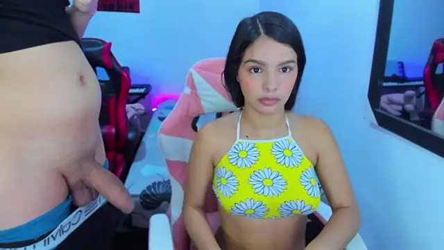 jessi and boy online show from 17, 11, 2025