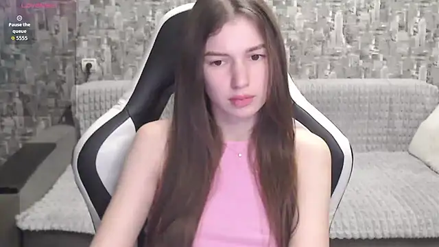 MissMiaCutie online show from 19, 9, 2025