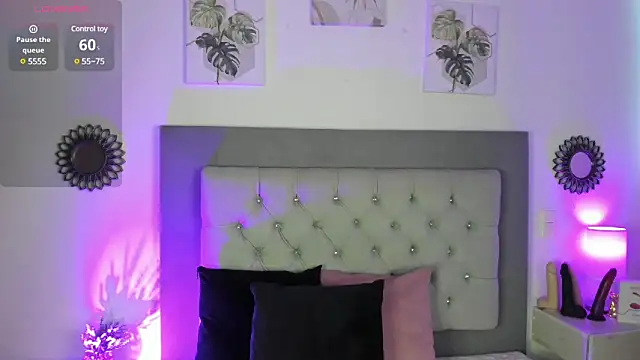 Kylie2211 online show from 2, 3, 2025