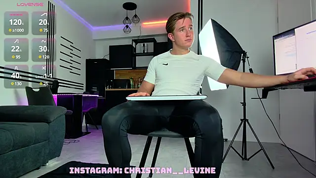 Snapshot of ChristianLevine_ chatting on 9, 2, 2025 ChristianLevine online show from 9, 2, 2025