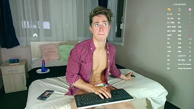 ChristianLevine  online show from 26, 11, 2025