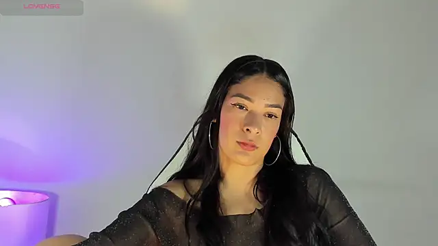 Snapshot of bella_hadid1_ chatting on 8, 2, 2025 bella hadid1 online show from 8, 2, 2025