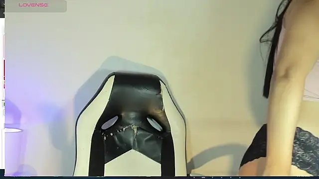 Snapshot of bella_hadid1_ chatting on 25, 2, 2025 bella hadid1 online show from 25, 2, 2025