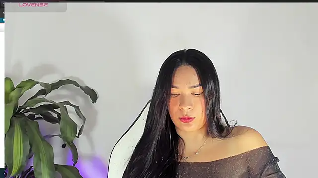 Snapshot of bella_hadid1_ chatting on 13, 3, 2025 bella hadid1 online show from 13, 3, 2025