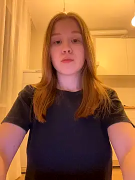 Snapshot of Eva_Weyne chatting on 13, 12, 2025 Eva Weyne online show from 13, 12, 2025