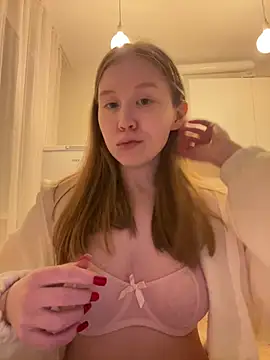 Snapshot of Eva_Weyne chatting on 25, 2, 2026 Eva Weyne online show from 25, 2, 2026