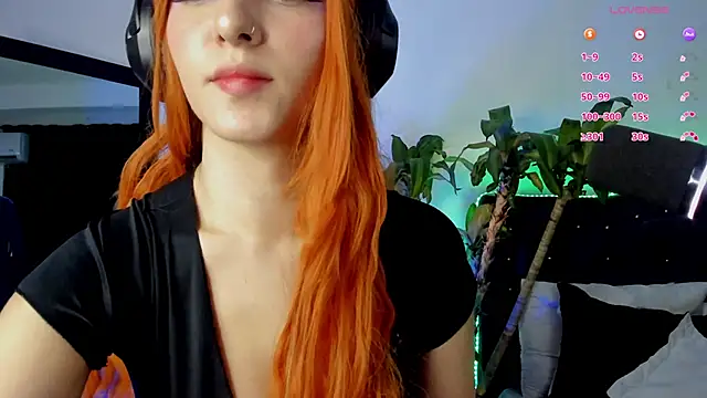 Snapshot of devlin_violett chatting on 9, 1, 2025 devlin violett online show from 9, 1, 2025