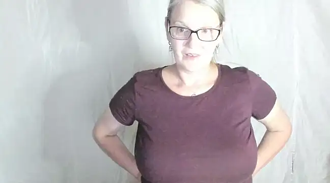 irinamaux online show from 22, 2, 2025