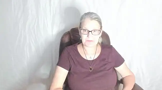 irinamaux online show from 22, 2, 2025