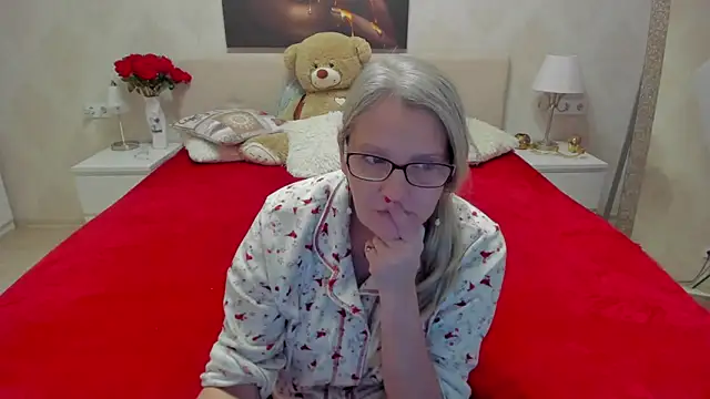 irinamaux online show from 14, 3, 2025