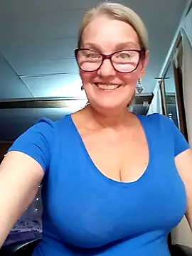 irinamaux online show from 9, 10, 2025