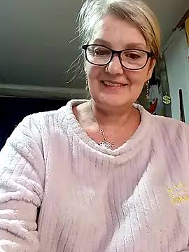 irinamaux online show from 15, 4, 2026